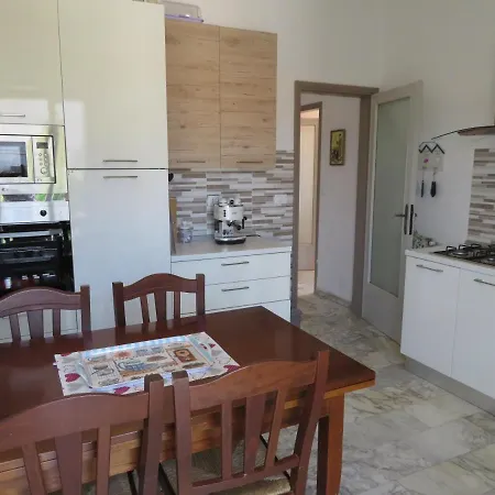 La Mimosa Chic Bed & Breakfast