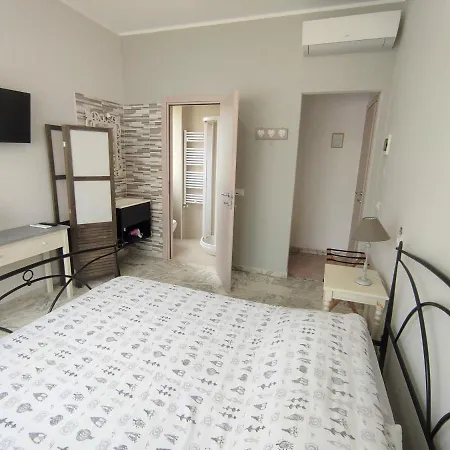 La Mimosa Chic Bed & Breakfast