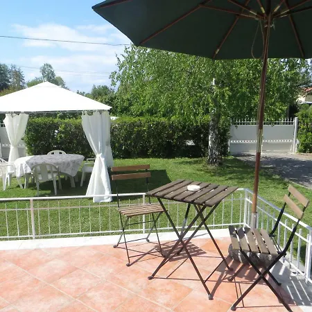 La Mimosa Chic Bed & Breakfast