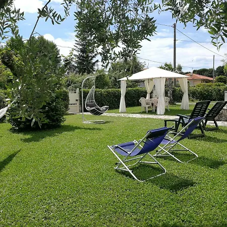 La Mimosa Chic Bed & Breakfast *