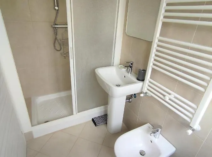 La Mimosa Chic 피에트라산타